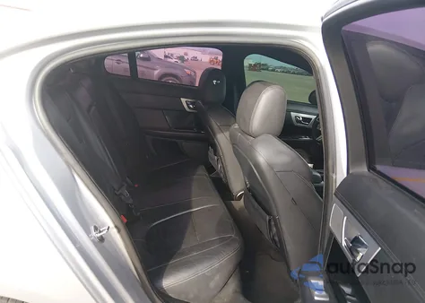 2015 Jaguar Xf 3.0 Portfolio/3.0 Sport z USA, uszkodzony, nr VIN SAJWA0F78F8U67951